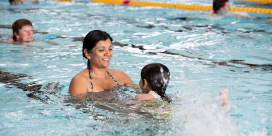 Family swimming with small children at Ravelin Sport Centre - Ravelin Activities