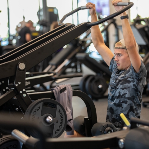 Photo of male visitor exercising using fitness suite - Ravelin Activities