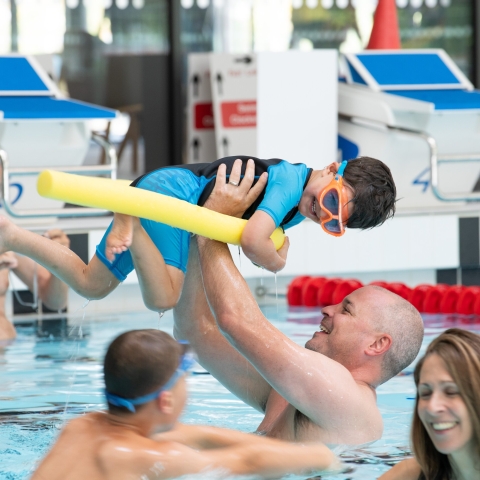 Family swimming with small children at Ravelin Sport Centre - Ravelin Activities