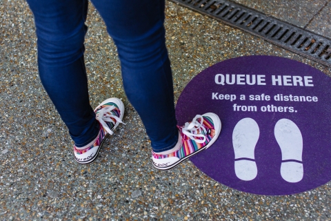 04/08/2020.Socially distant signs..All Rights Reserved - Helen Yates- T: +44 (0)7790805960.Local copyright law applies to all print & online usage. Fees charged will comply with standard space rates and usage for that country, region or state.