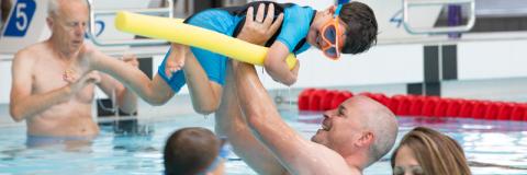 Family swimming with small children at Ravelin Sport Centre - Ravelin Activities